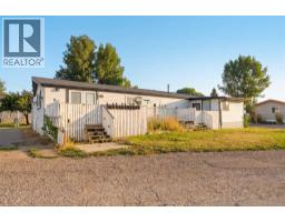 12, 5301 2 Street, Coalhurst, Alberta