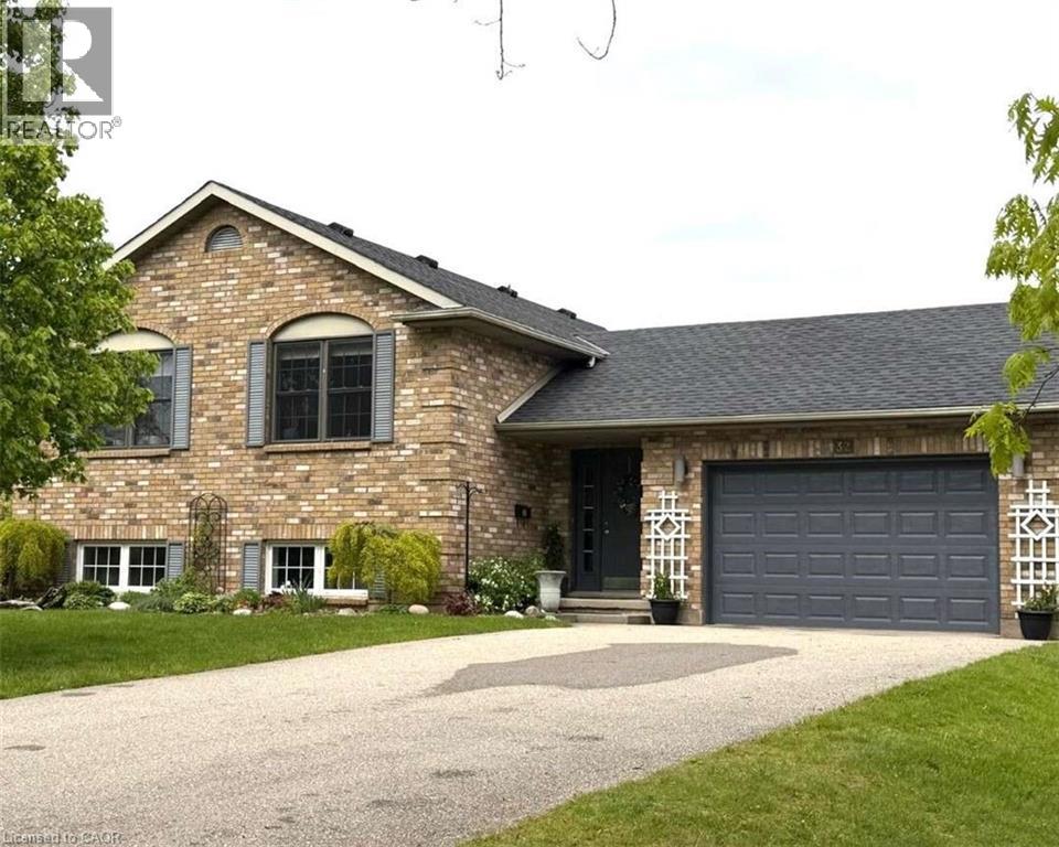 32 ST LADISLAUS Street, Courtland, Ontario