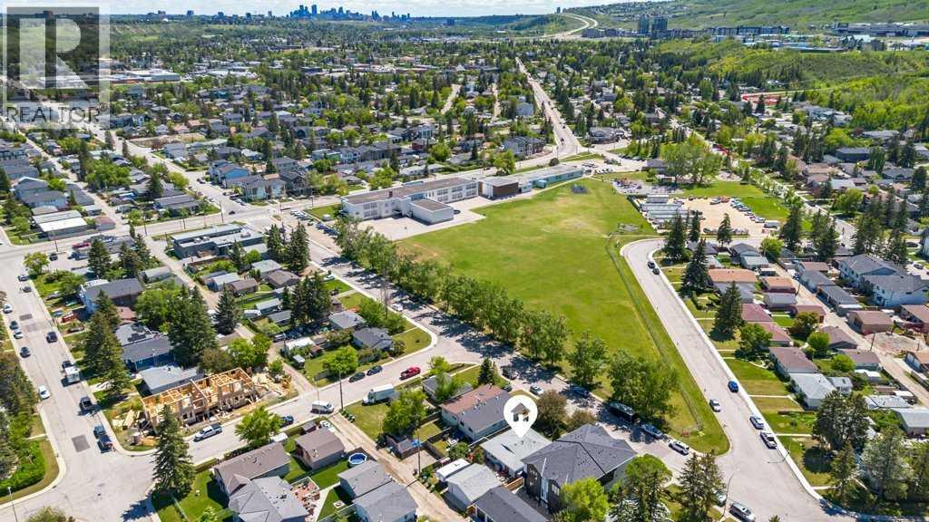 8812 46 Avenue Nw, Calgary, Alberta  T3B 1Y8 - Photo 9 - A2319684