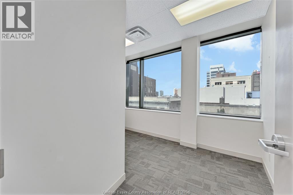 301 Ouellette, Windsor, Ontario  N9A 4J4 - Photo 27 - 26021218