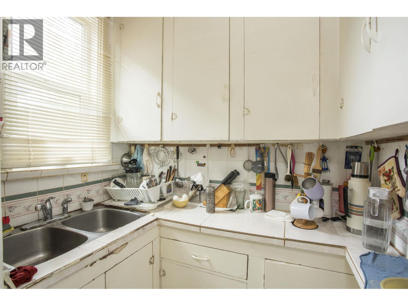 2039 Turner Street, Vancouver, British Columbia  V5L 2A2 - Photo 9 - R3160540