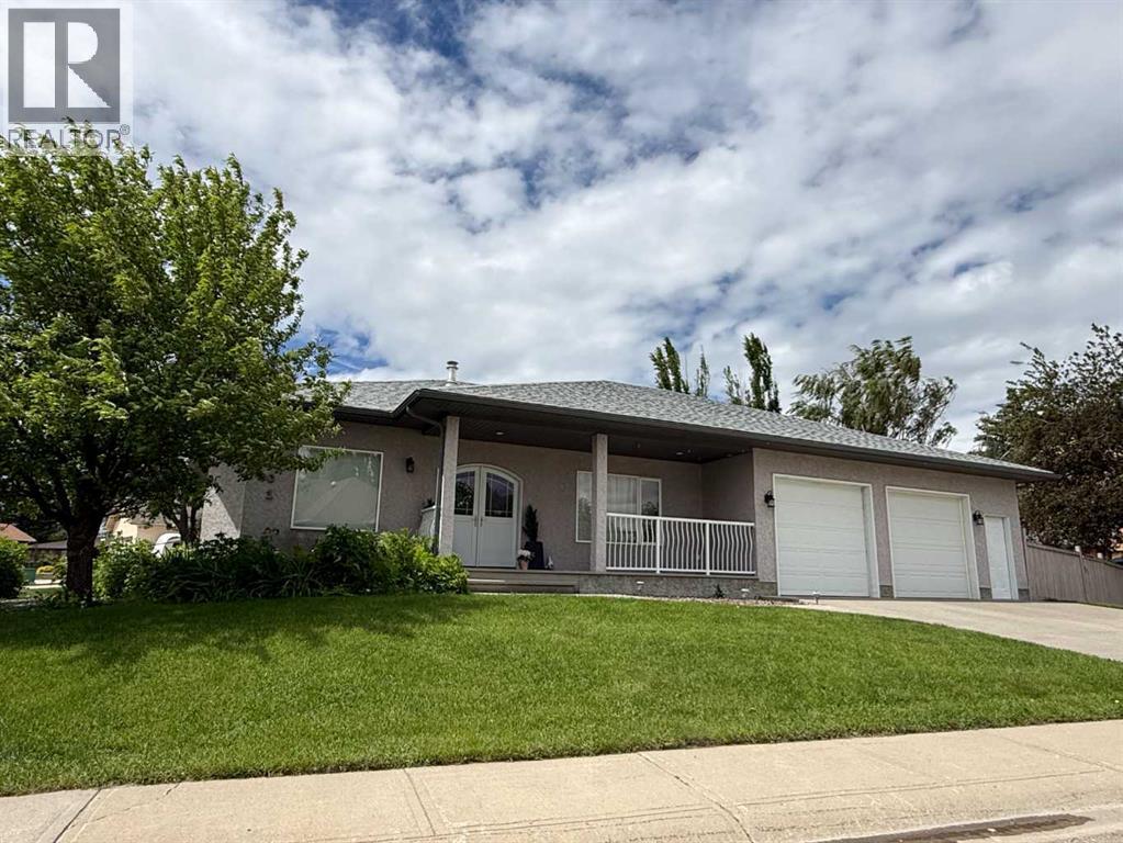 201 Aspen Way, Vulcan, Alberta