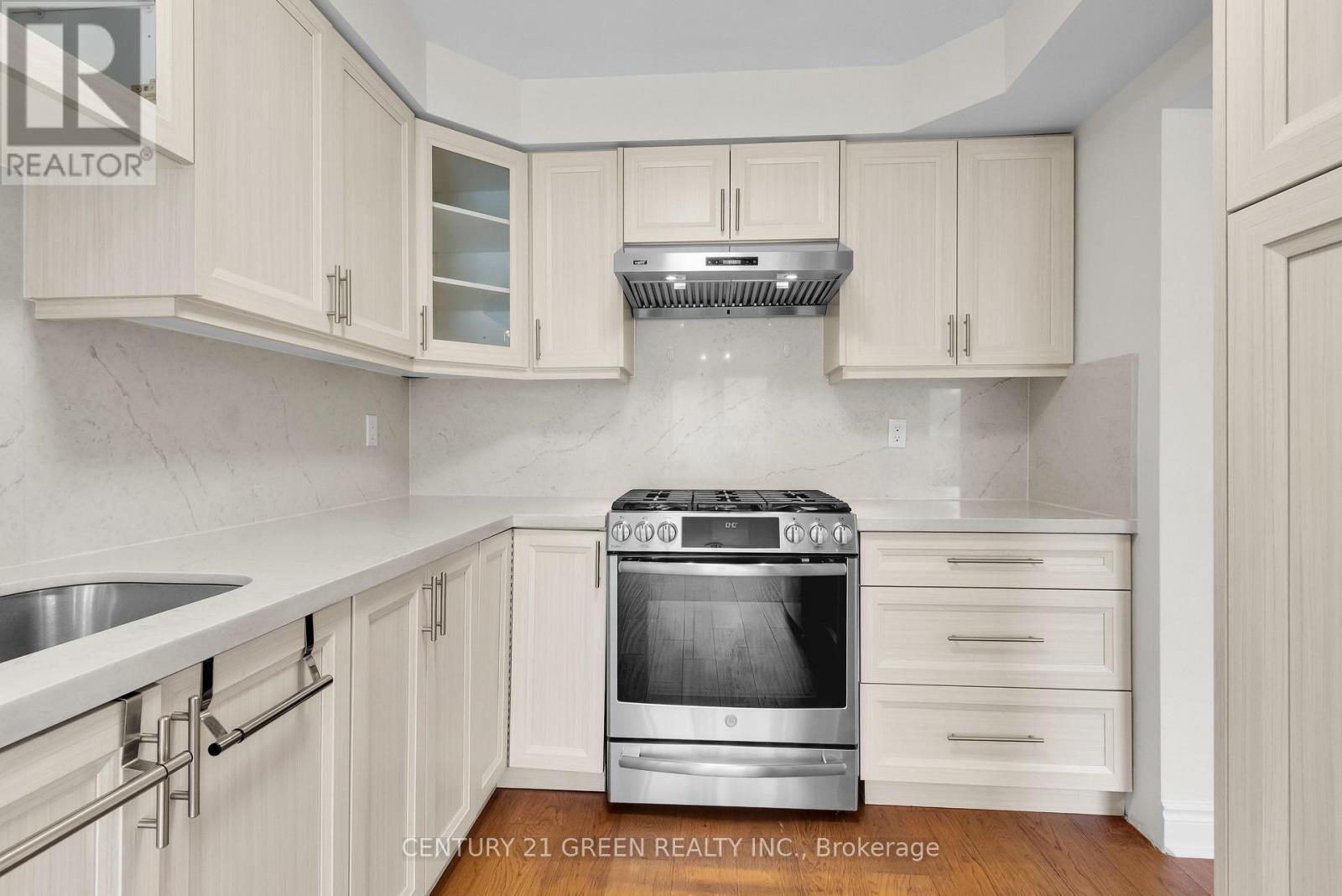 3081 Hawktail Crescent, Mississauga, Ontario  L5M 6W8 - Photo 14 - W13733910