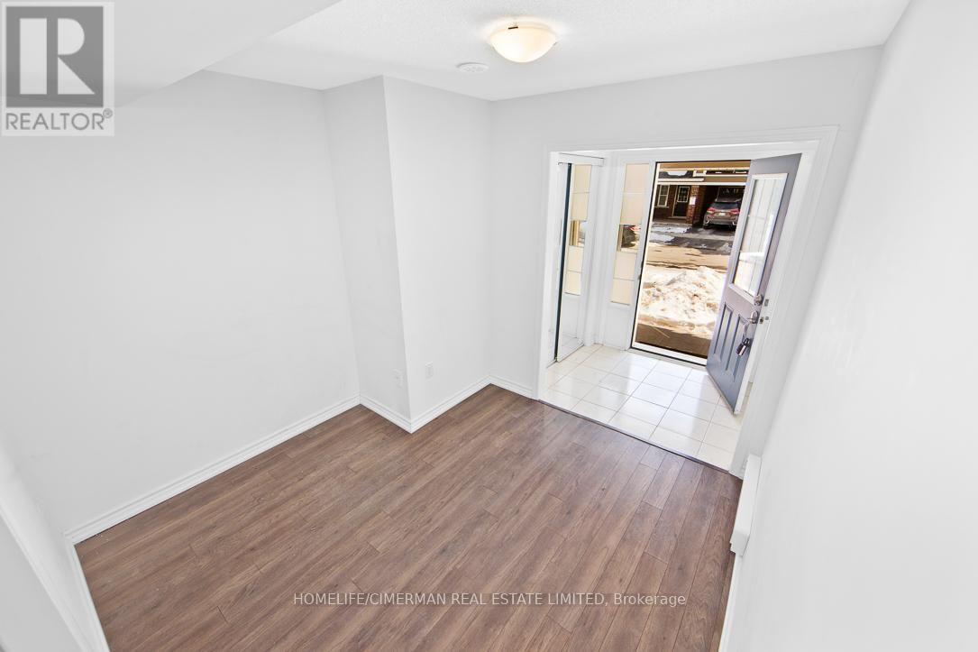 552 Buckeye Court, Milton, Ontario  L9E 1M2 - Photo 3 - W13733936