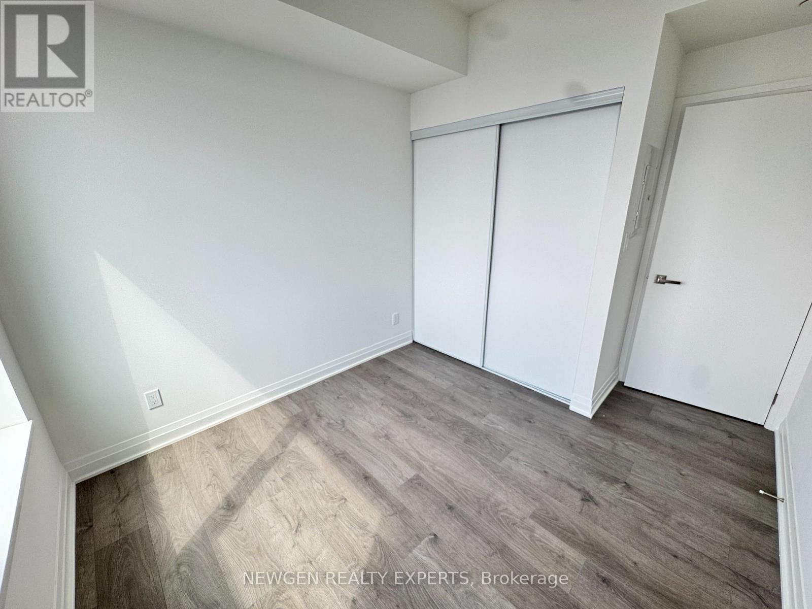 5004 - 4015 The Exchange, Mississauga, Ontario  L5N 0N9 - Photo 10 - W13733952
