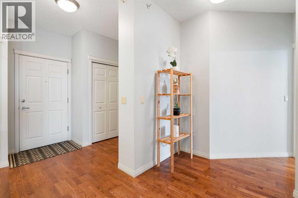 310, 25 Prestwick Drive Se, Calgary, Alberta  T2Z 4Z1 - Photo 5 - A2336501