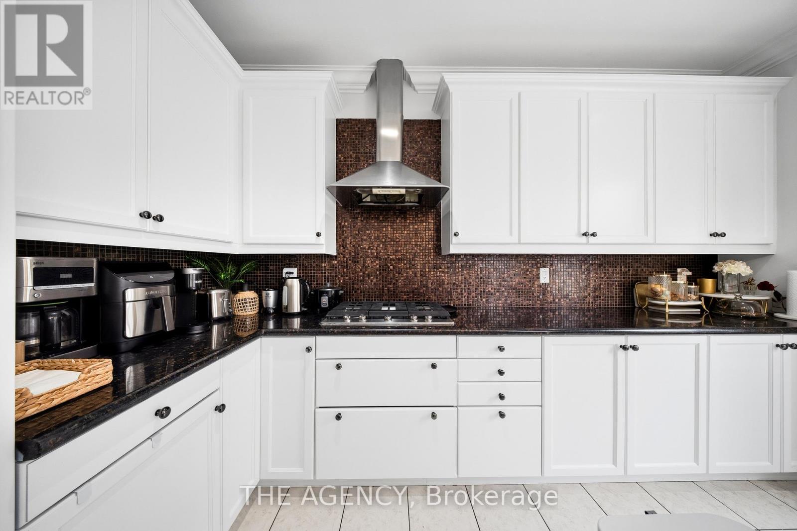36 Zoran Lane, Vaughan, Ontario  L6A 4G1 - Photo 18 - N13250238