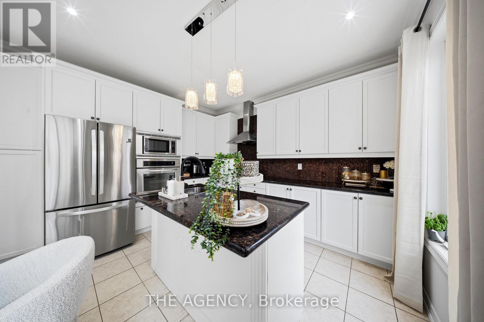 36 Zoran Lane, Vaughan, Ontario  L6A 4G1 - Photo 20 - N13250238