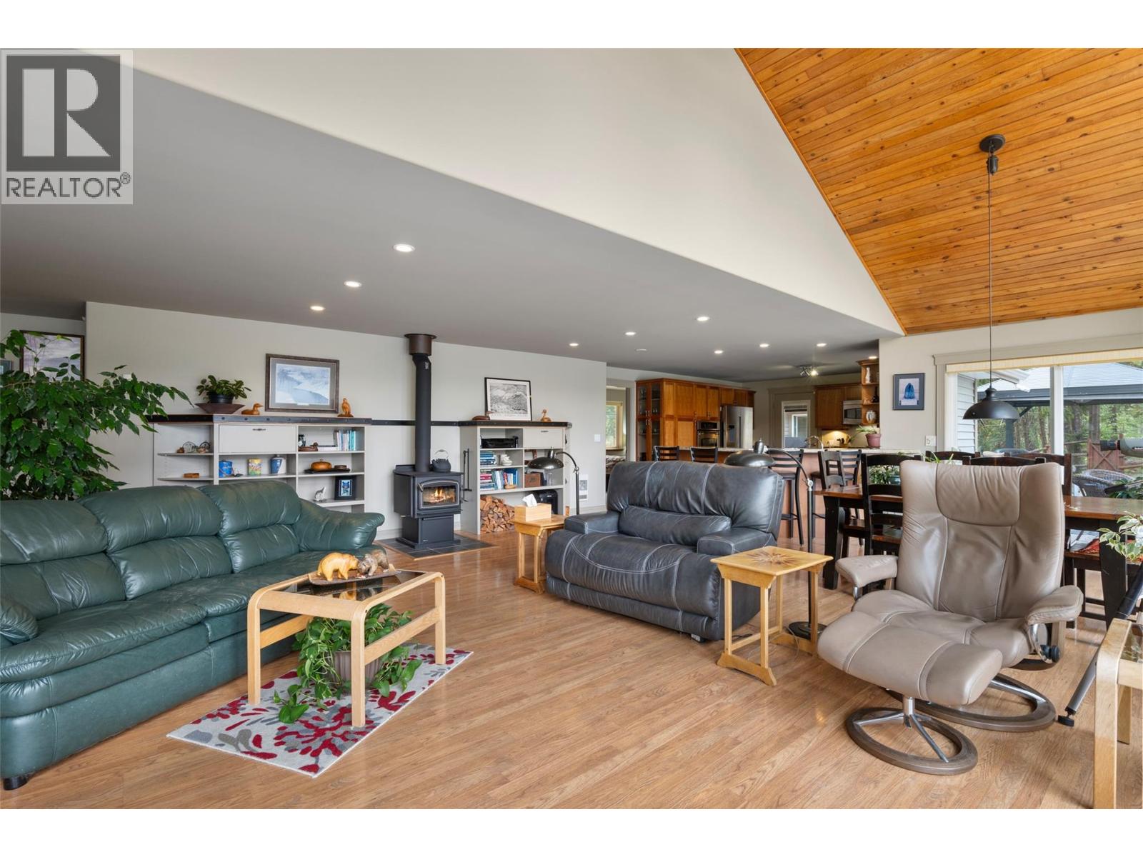 6059 Lake Bay Road, Kamloops, British Columbia  V0E 1Z1 - Photo 8 - 10395687