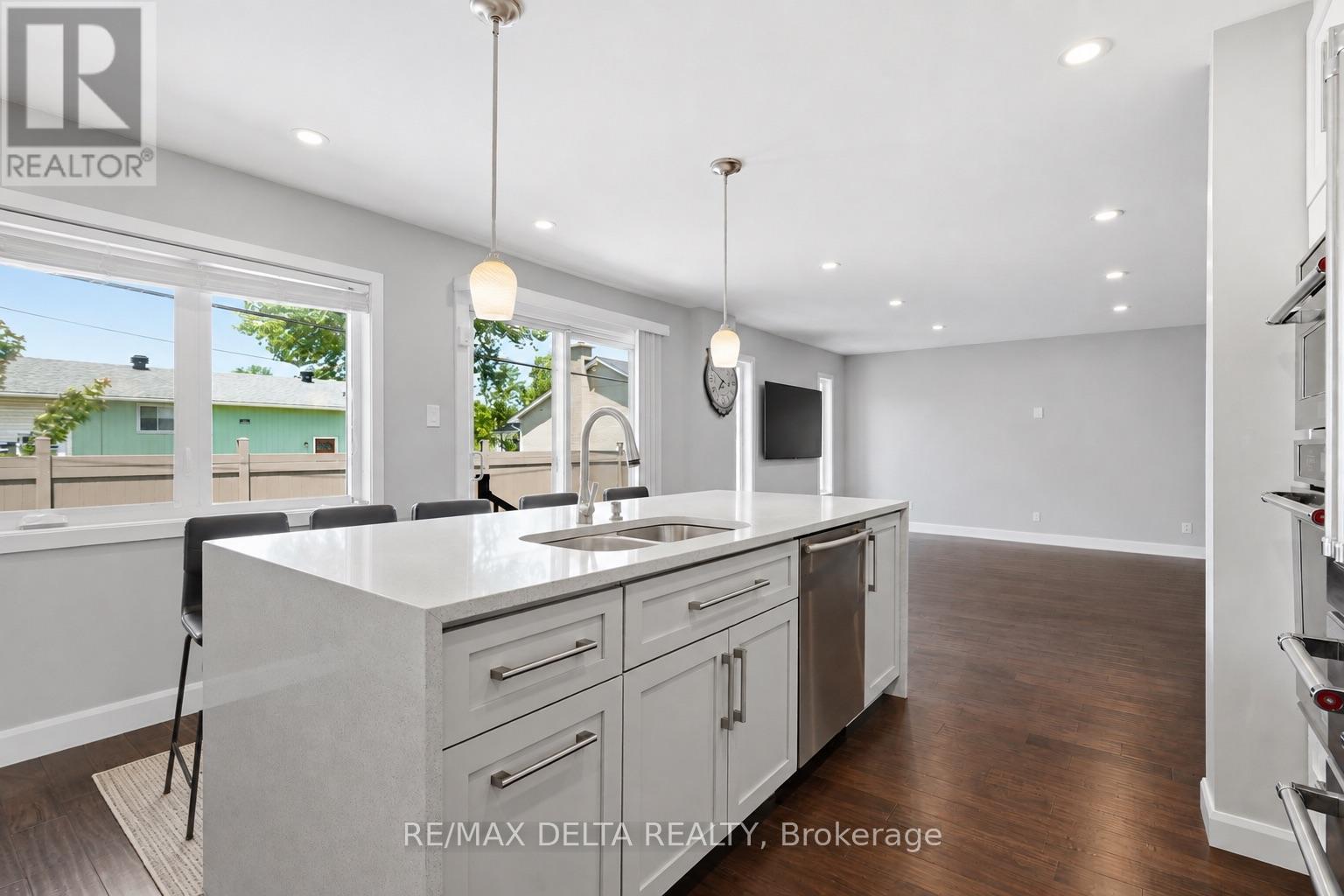 1791 Queensdale Avenue, Ottawa, Ontario  K1T 1J7 - Photo 10 - X13461268