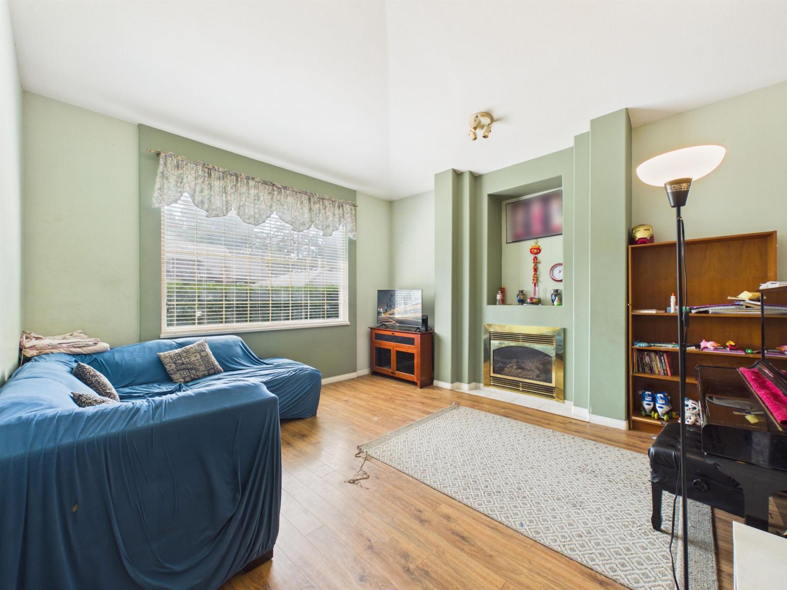10576 154a Street, Surrey, British Columbia  V3R 4K1 - Photo 4 - R3160558