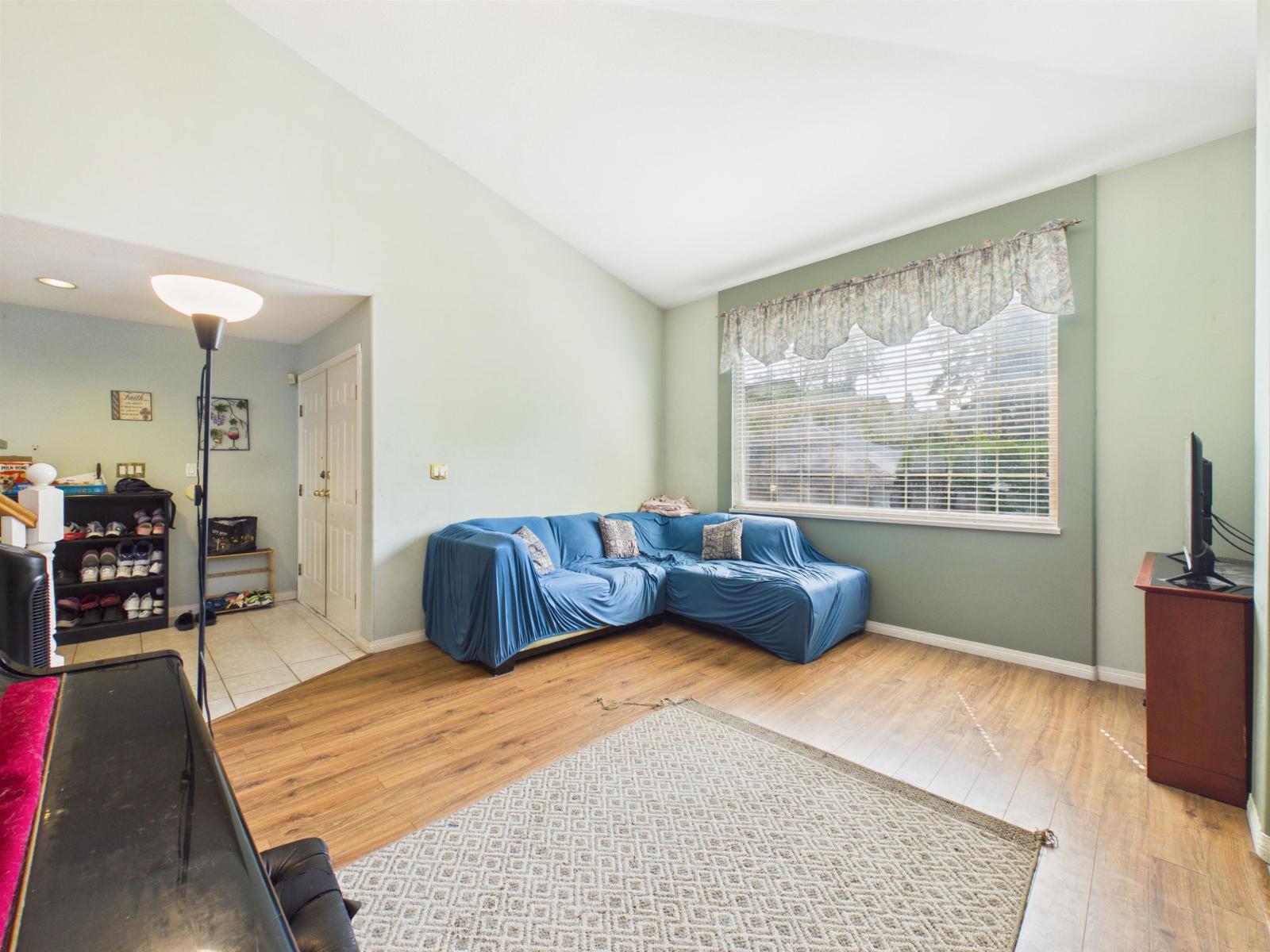 10576 154a Street, Surrey, British Columbia  V3R 4K1 - Photo 8 - R3160558