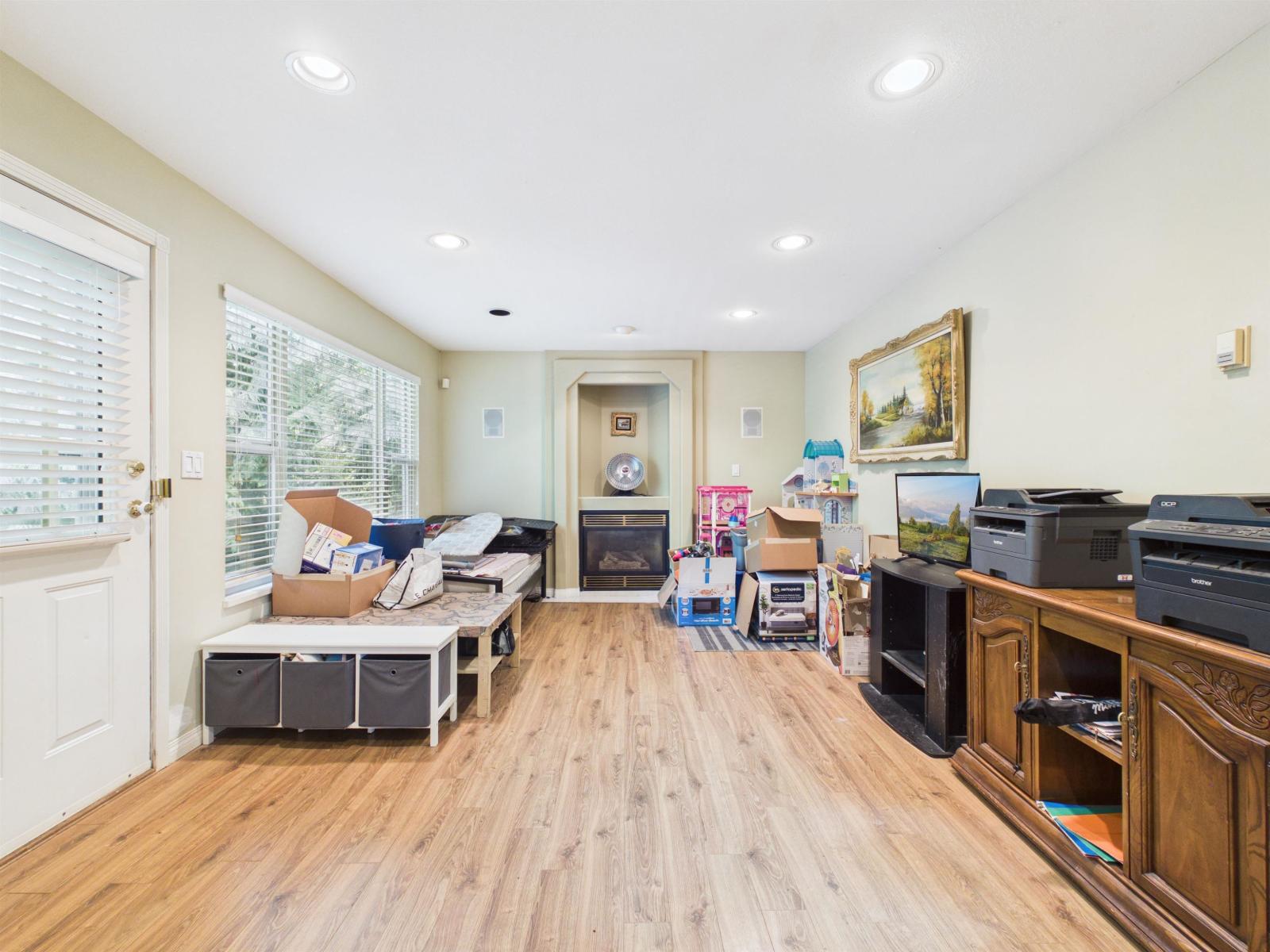 10576 154a Street, Surrey, British Columbia  V3R 4K1 - Photo 9 - R3160558