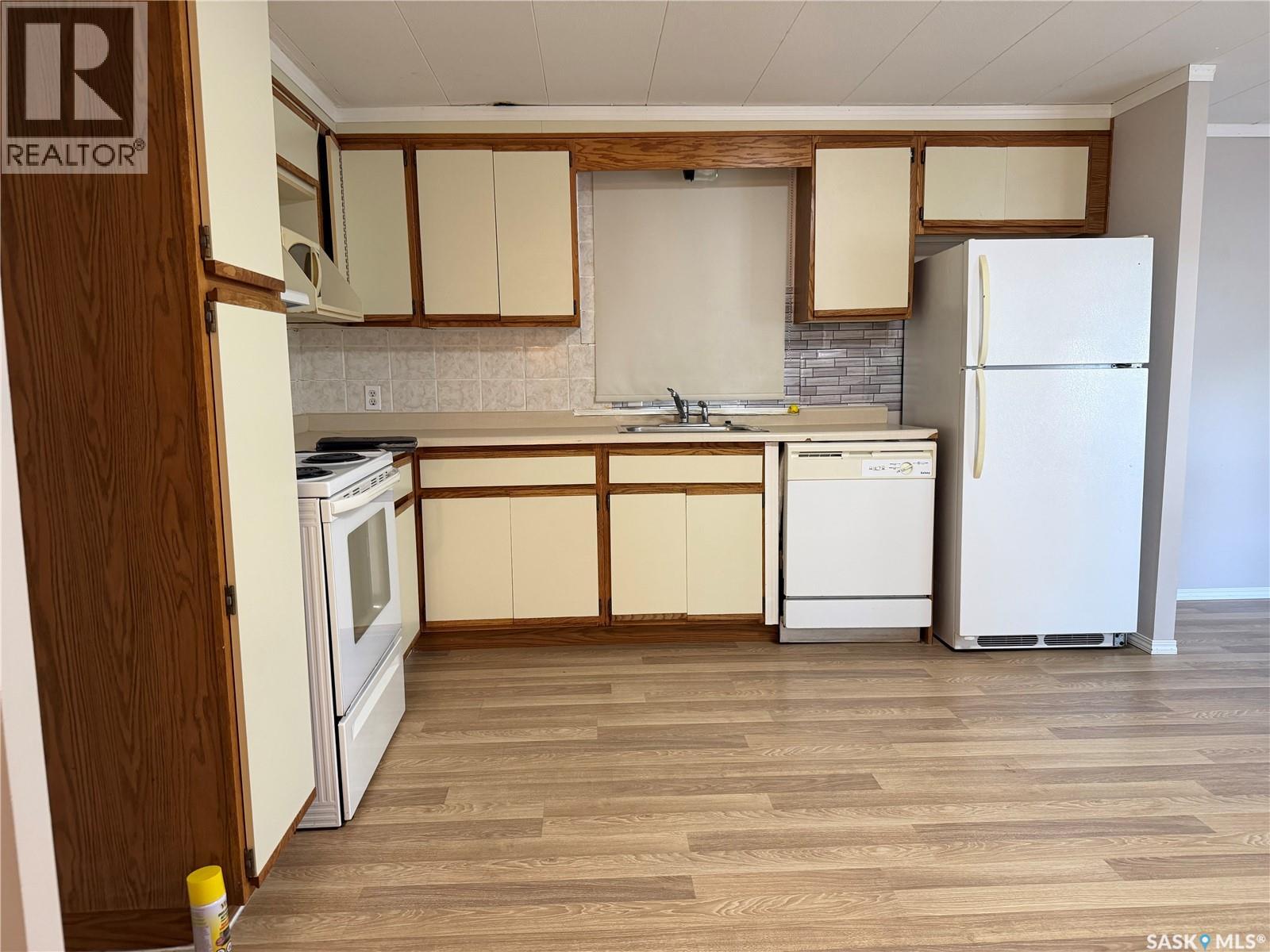 104 4th Avenue, Melfort, Saskatchewan  S0E 1A0 - Photo 8 - SK047182