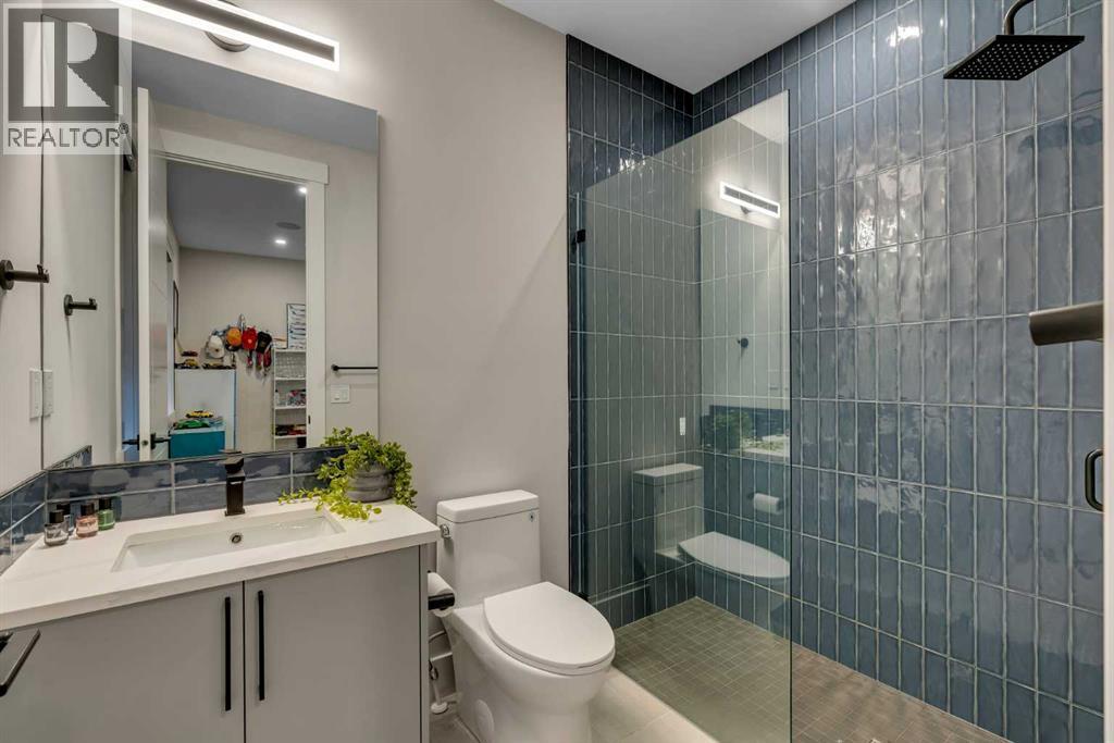 800 Elkton Close Sw, Calgary, Alberta  T3H 1W6 - Photo 45 - A2341812