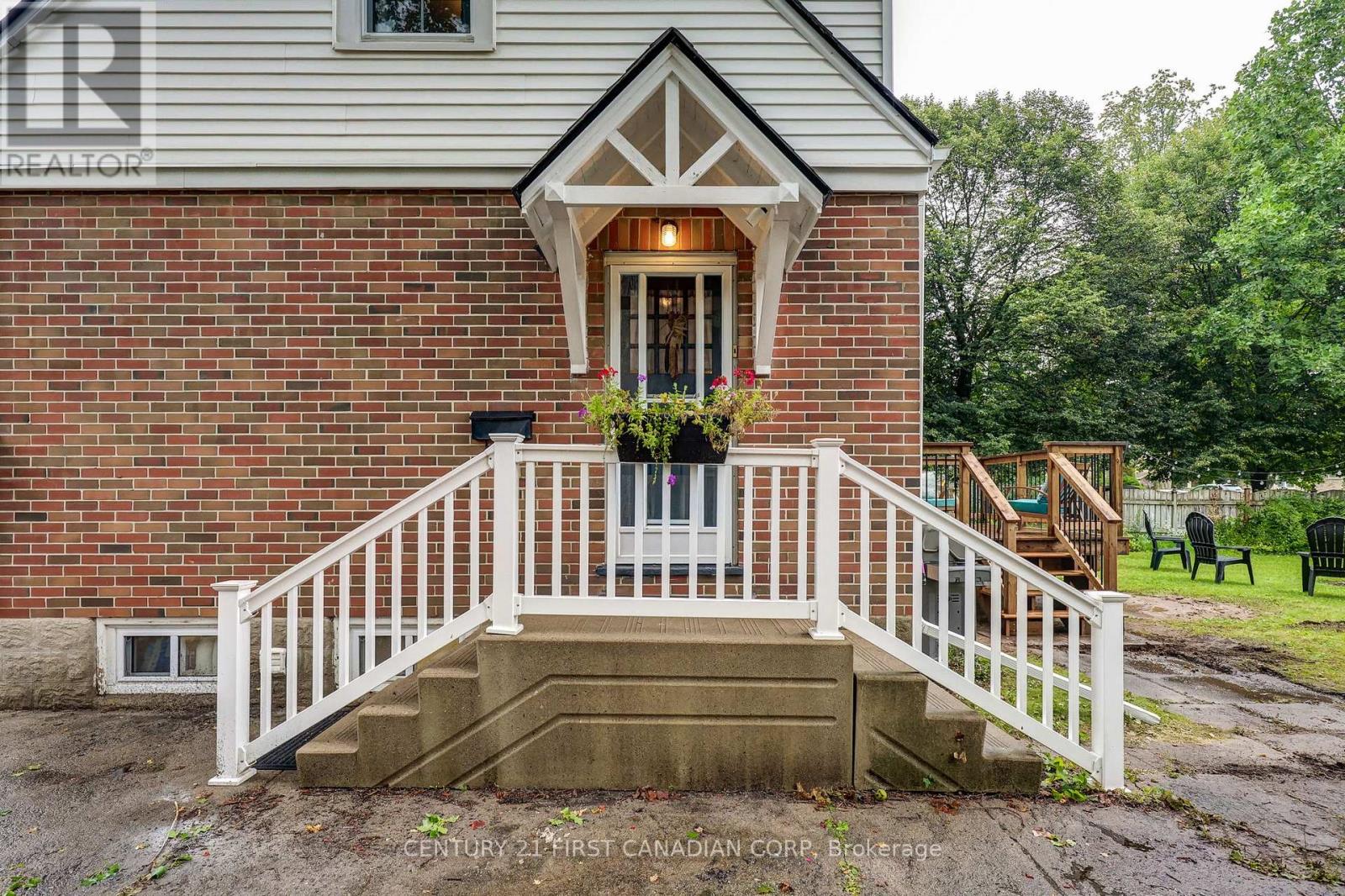 59 South Street W, Aylmer, Ontario  N5H 1R3 - Photo 5 - X13734150