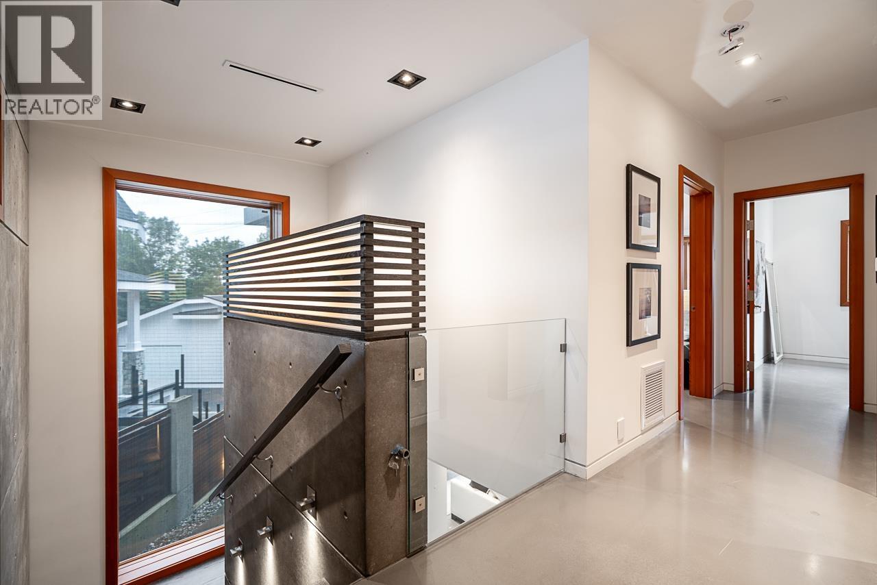 7317 Barnet Road, Burnaby, British Columbia  V5A 1E5 - Photo 12 - R3155927