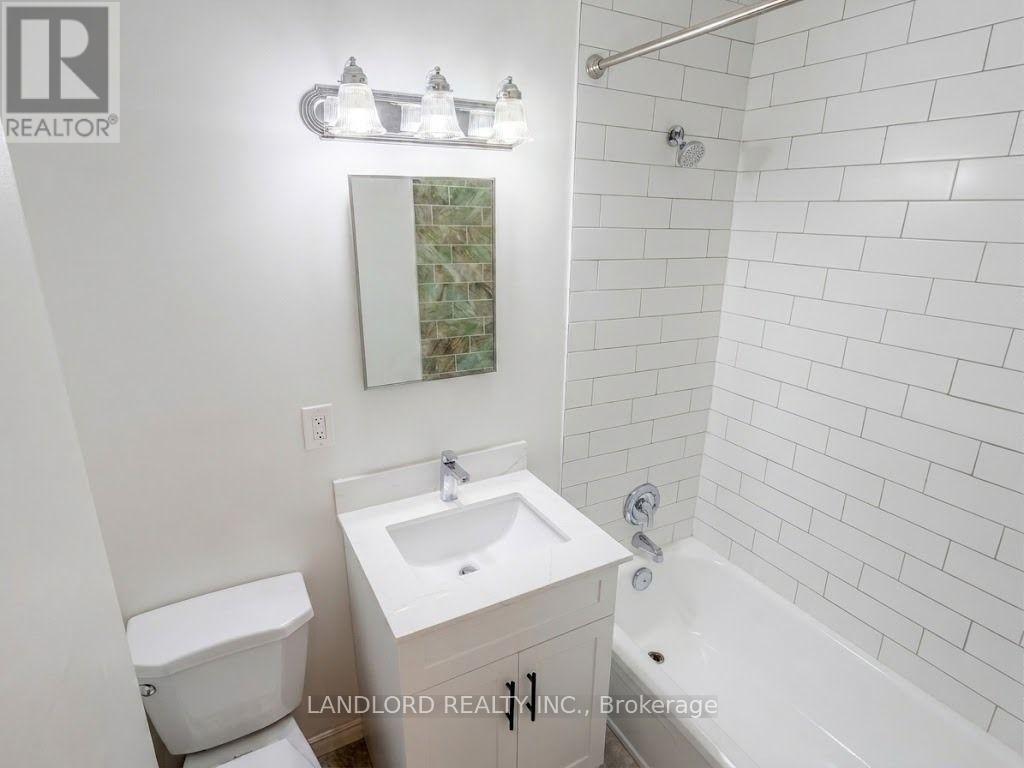 204 - 420 Eglinton Avenue E, Toronto, Ontario  M4P 1L8 - Photo 11 - C13733972