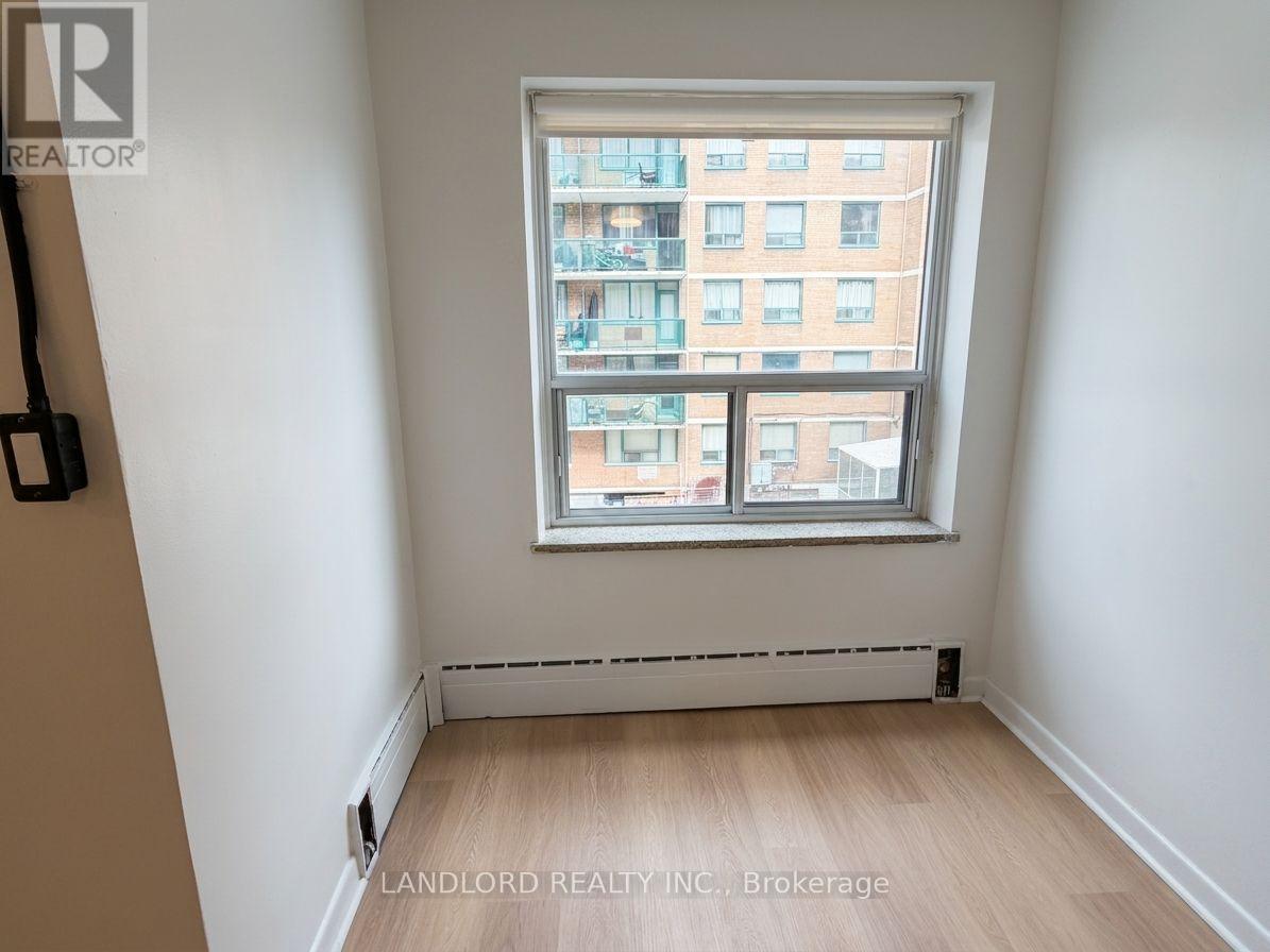 204 - 420 Eglinton Avenue E, Toronto, Ontario  M4P 1L8 - Photo 5 - C13733972