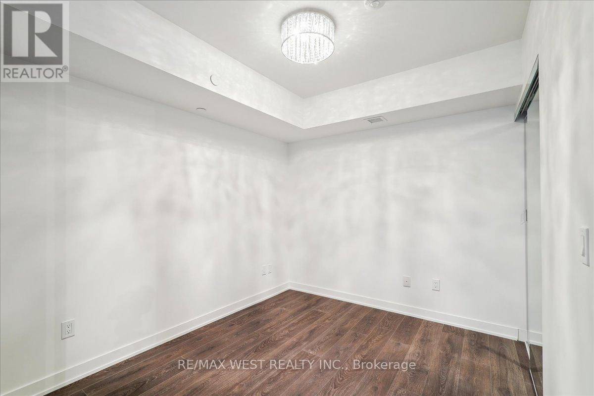 426 - 8 Tippett Road, Toronto, Ontario  M3H 0E7 - Photo 16 - C13734104