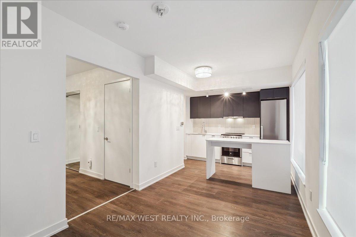 426 - 8 Tippett Road, Toronto, Ontario  M3H 0E7 - Photo 3 - C13734104
