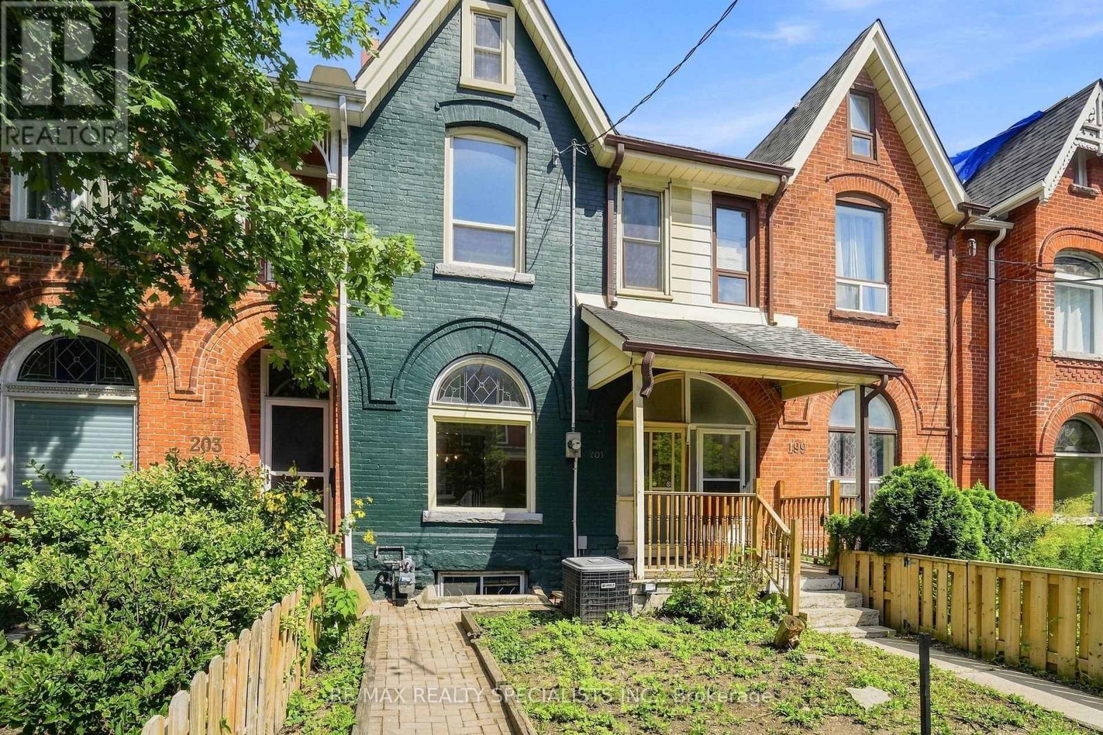 201 Concord Avenue, Toronto, Ontario  M6H 2P2 - Photo 3 - C13734112