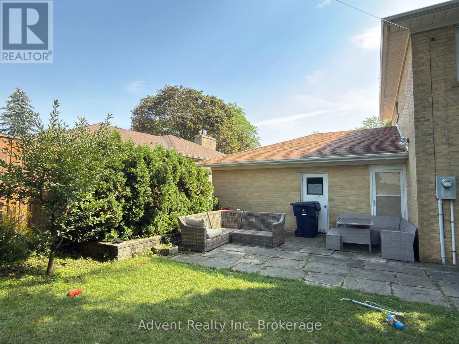 73 Overbank Crescent, Toronto, Ontario  M3A 1W1 - Photo 25 - C13734118