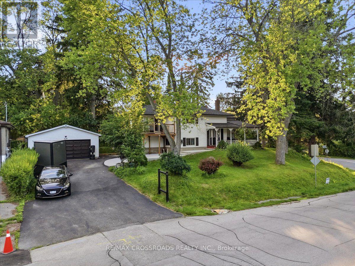 239 ISLAND ROAD, Toronto, Ontario