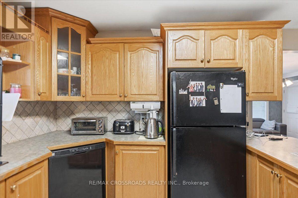 239 Island Road, Toronto, Ontario  M1C 2R1 - Photo 7 - E13734058