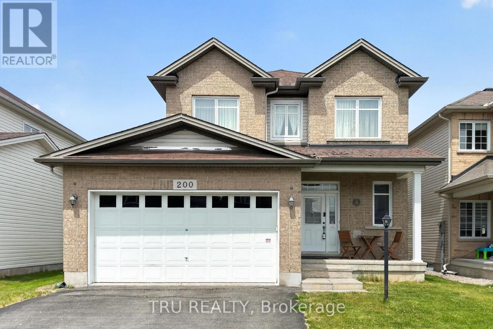 200 CELTIC RIDGE CRESCENT, Ottawa, Ontario