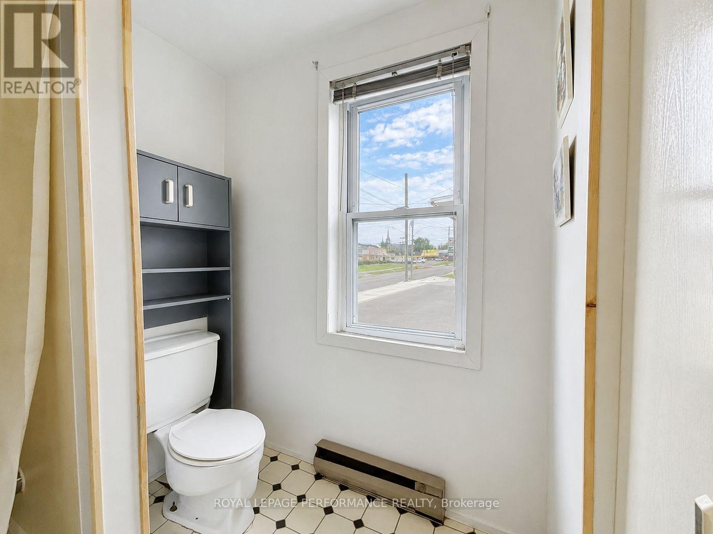 232 Regent Street, Hawkesbury, Ontario K6A 1E9 - Photo 10 - X13733988