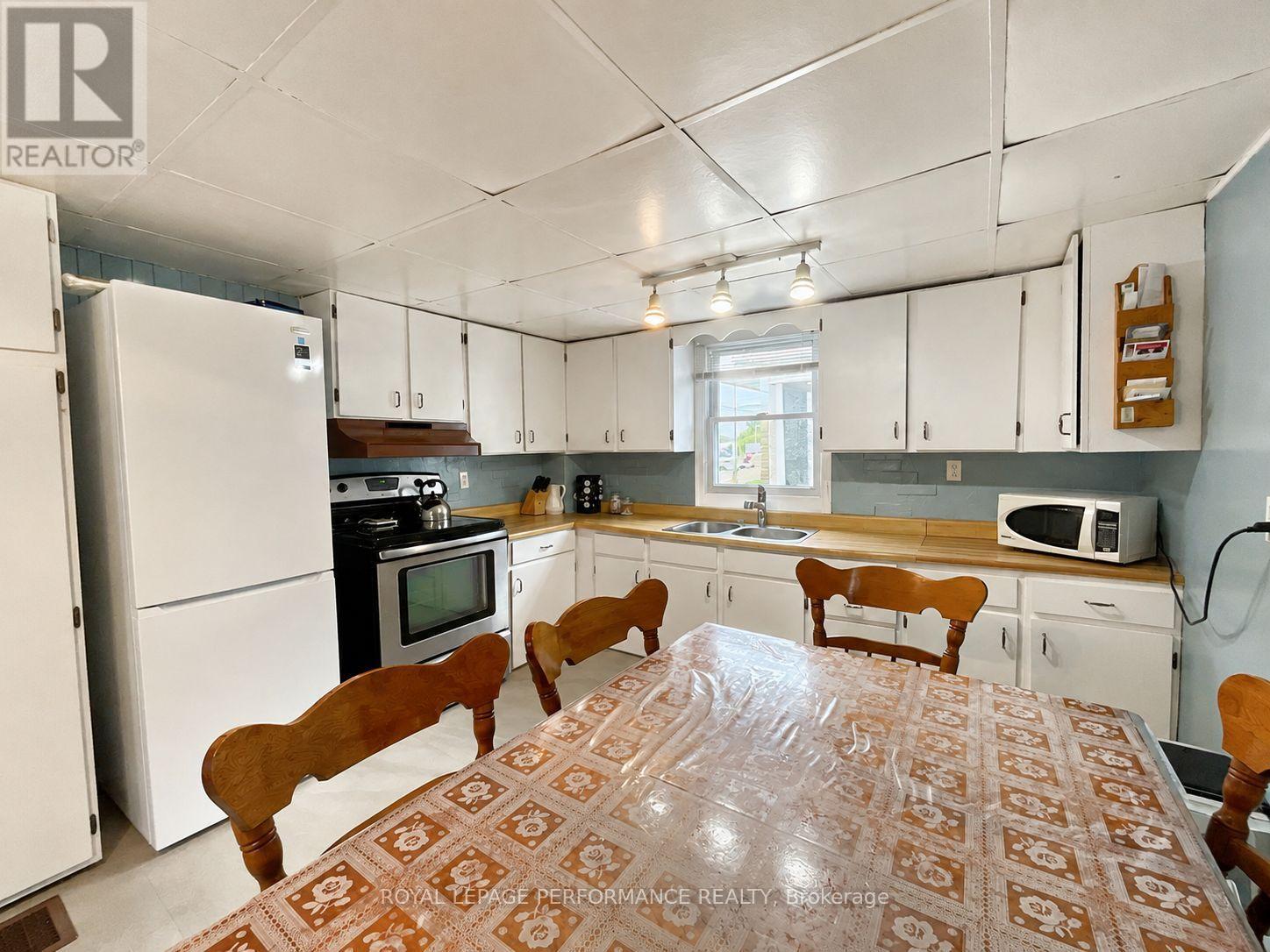 232 Regent Street, Hawkesbury, Ontario K6A 1E9 - Photo 8 - X13733988