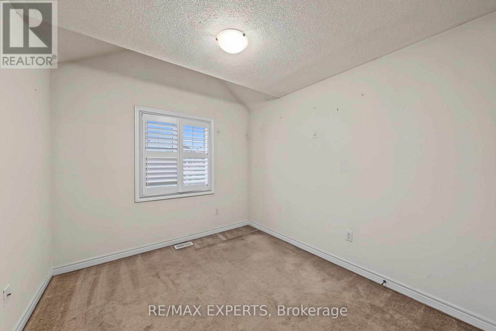 39 Naylor Drive, Bradford West Gwillimbury (Bradford), Ontario  L3Z 0K1 - Photo 16 - N13733958