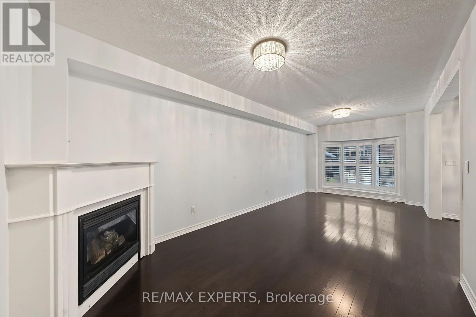 39 Naylor Drive, Bradford West Gwillimbury (Bradford), Ontario  L3Z 0K1 - Photo 7 - N13733958