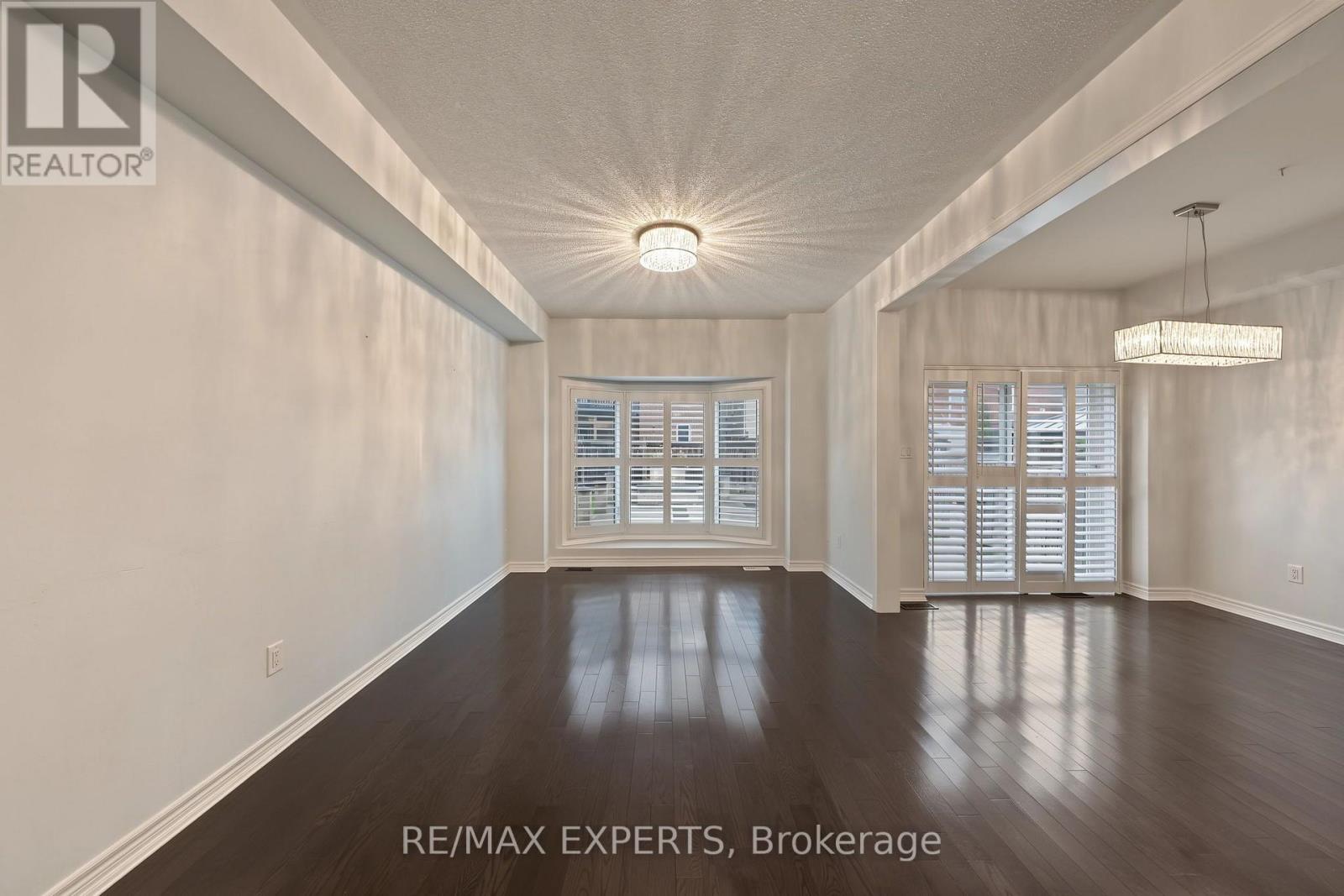 39 Naylor Drive, Bradford West Gwillimbury (Bradford), Ontario  L3Z 0K1 - Photo 8 - N13733958