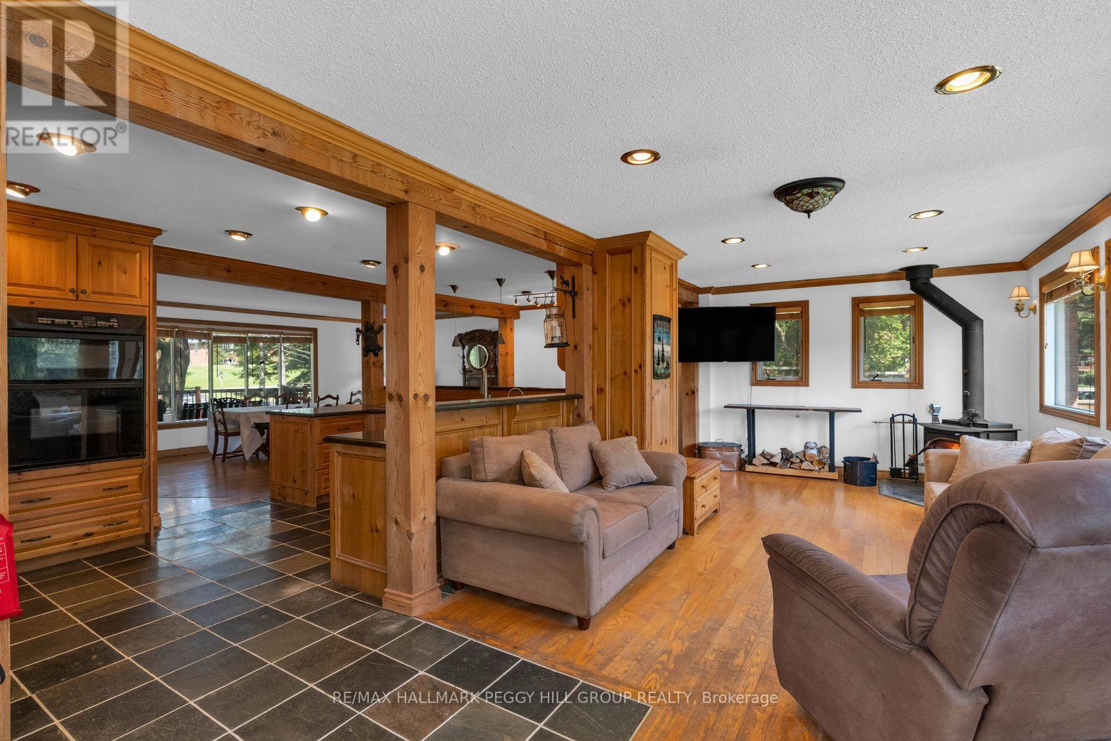 2145 18th Side Road, New Tecumseth, Ontario  L0G 1W0 - Photo 4 - N13733994