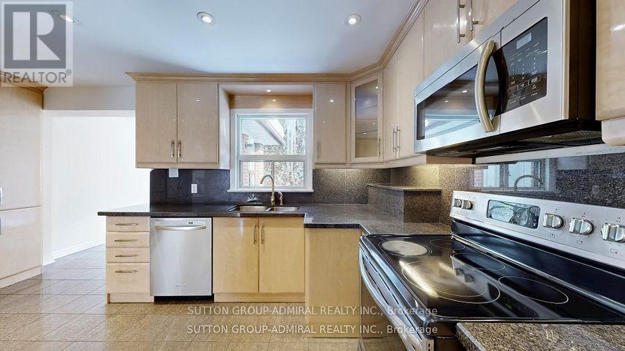 Upper - 129 Crestwood Road, Vaughan, Ontario  L4J 1A7 - Photo 12 - N13734038