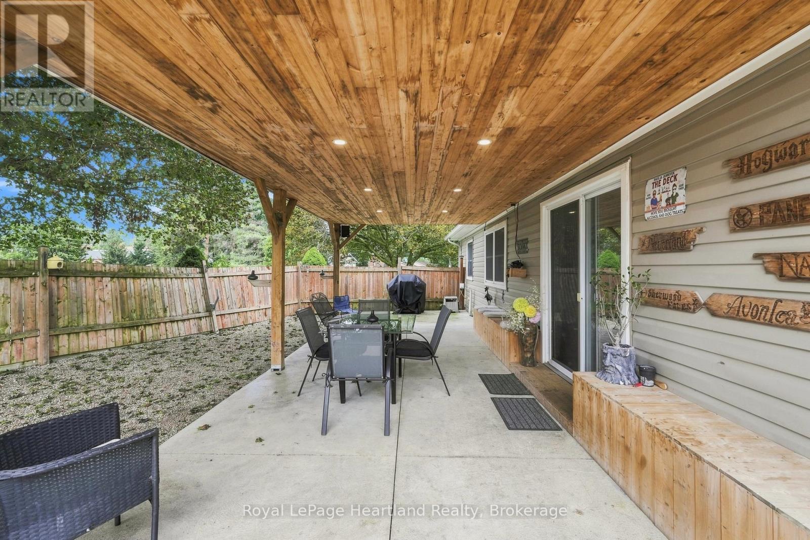 1041 Main Street, Howick, Ontario  N0G 2X0 - Photo 34 - X13734062