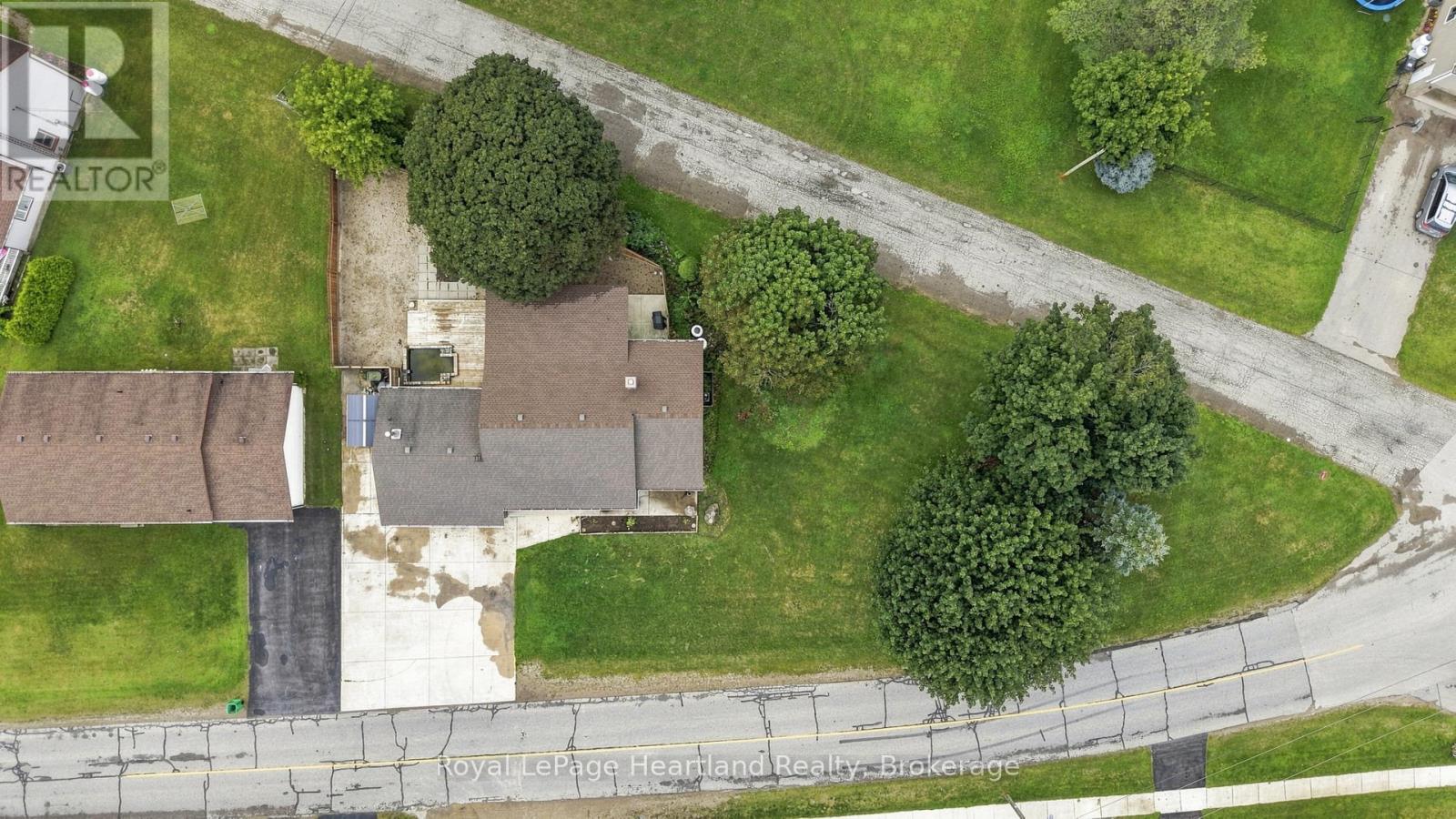 1041 Main Street, Howick, Ontario  N0G 2X0 - Photo 36 - X13734062