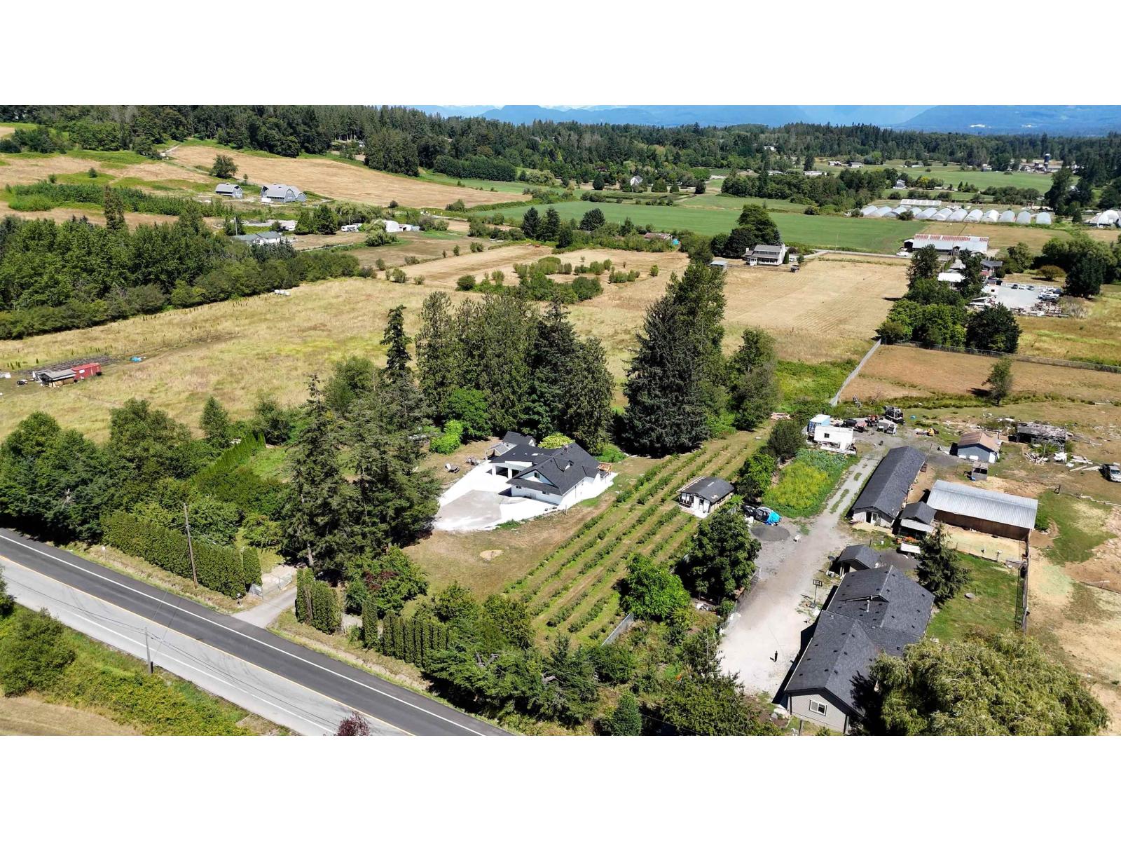 21263 Crush Crescent, Langley, British Columbia  V2Y 2R4 - Photo 3 - R3160260