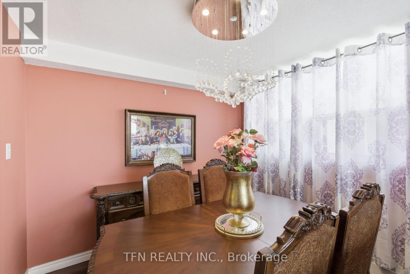 1204 - 2345 Confederation Parkway, Mississauga, Ontario  L5B 2H3 - Photo 27 - W13237288