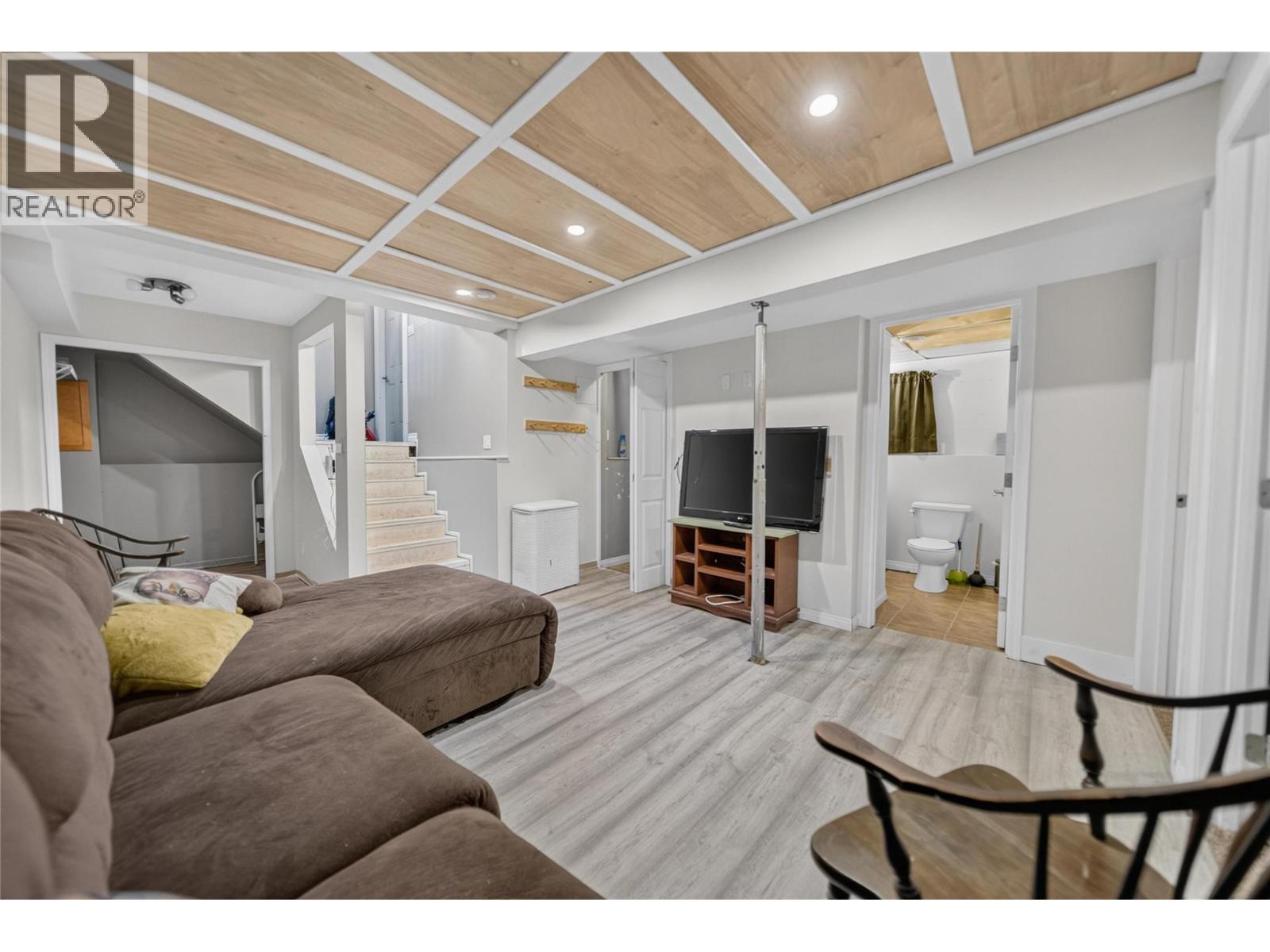 10 Wallinger Avenue, Kimberley, British Columbia V1A 1Y5 - Photo 11 - 10398601