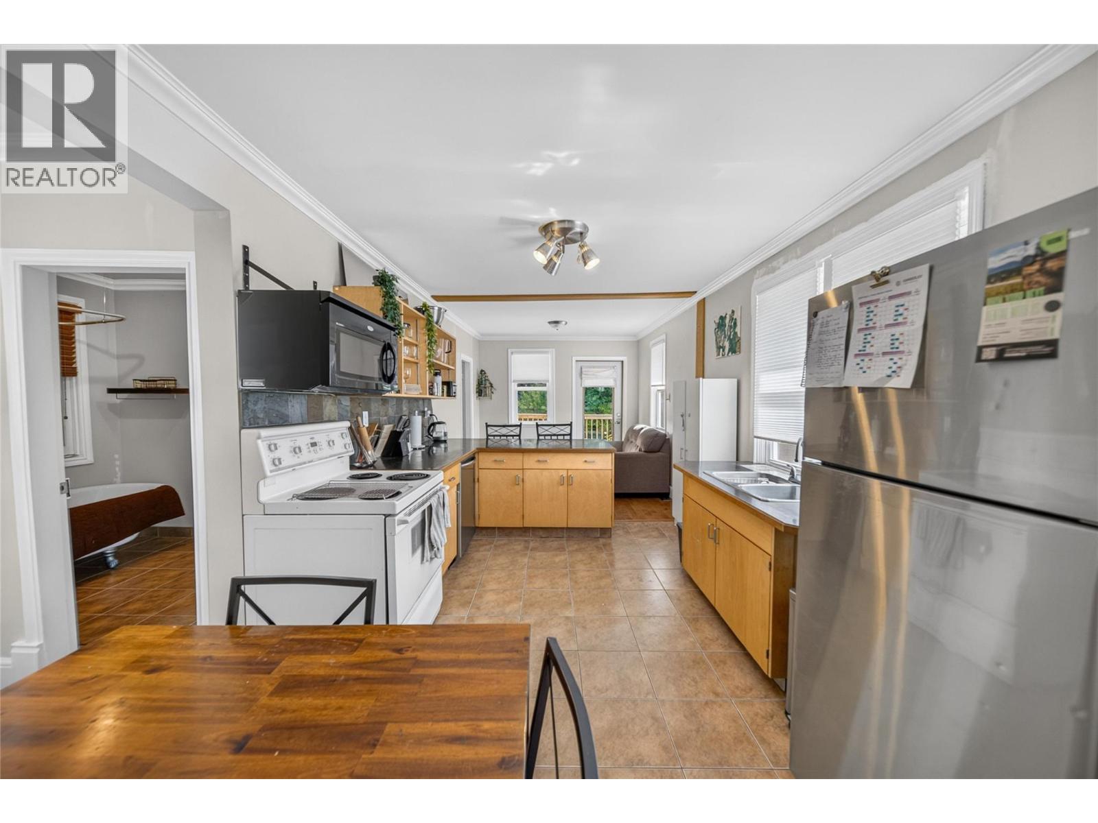 10 Wallinger Avenue, Kimberley, British Columbia V1A 1Y5 - Photo 4 - 10398601