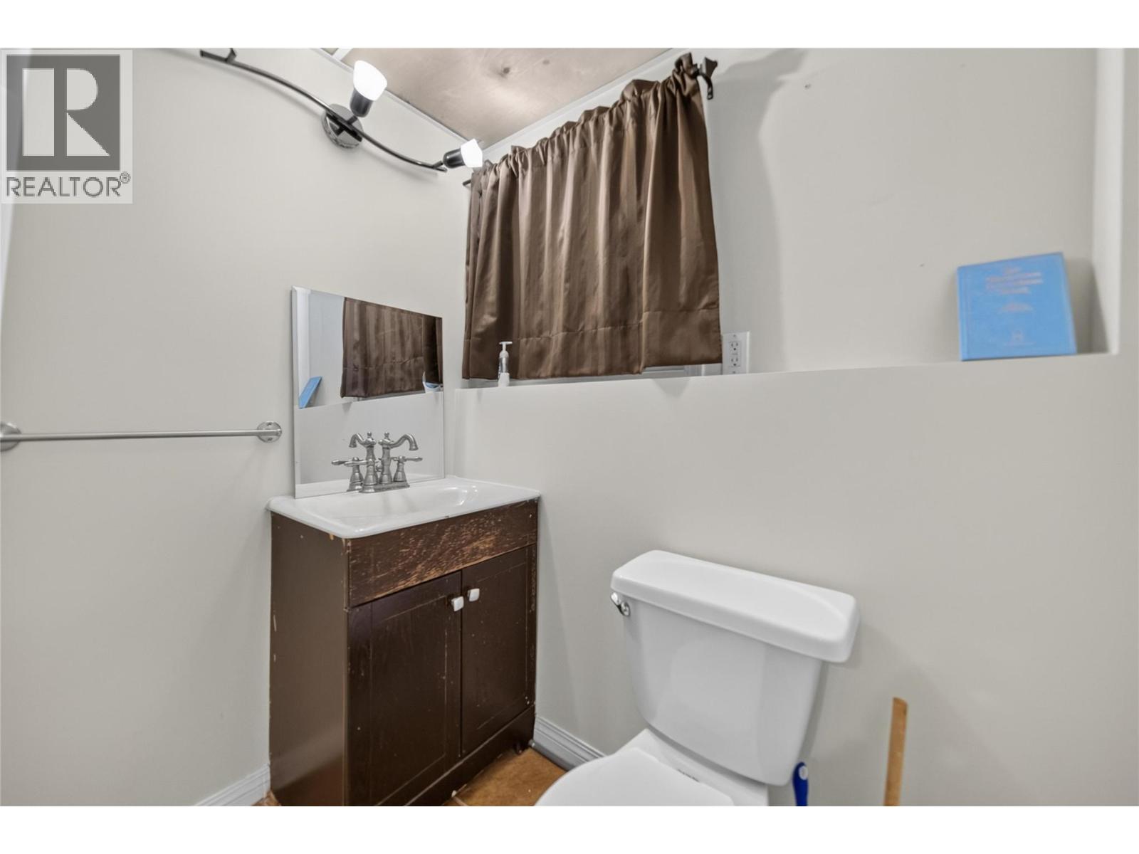 10 Wallinger Avenue, Kimberley, British Columbia V1A 1Y5 - Photo 13 - 10398601