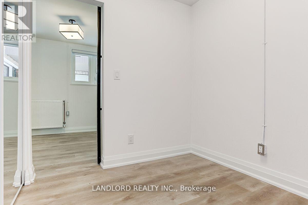23 - 2520 Bloor Street W, Toronto, Ontario  M6S 1R8 - Photo 15 - W13734032