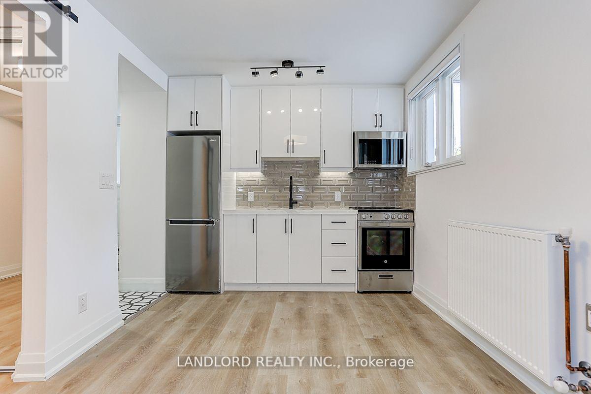 23 - 2520 Bloor Street W, Toronto, Ontario  M6S 1R8 - Photo 2 - W13734032