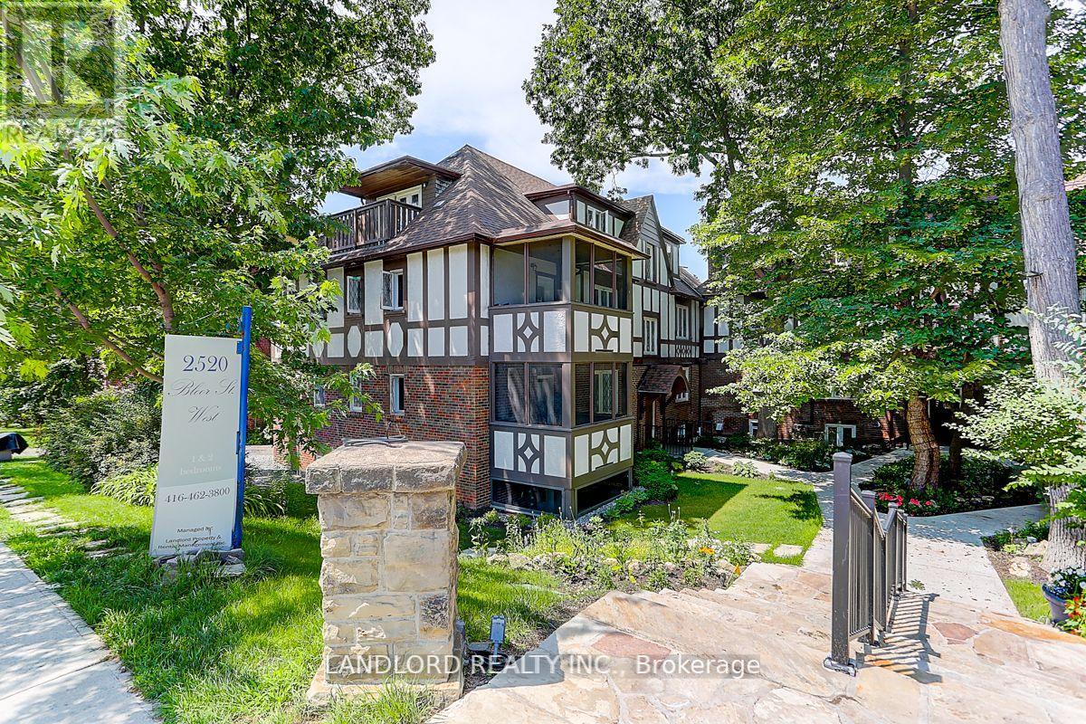 23 - 2520 Bloor Street W, Toronto, Ontario  M6S 1R8 - Photo 23 - W13734032