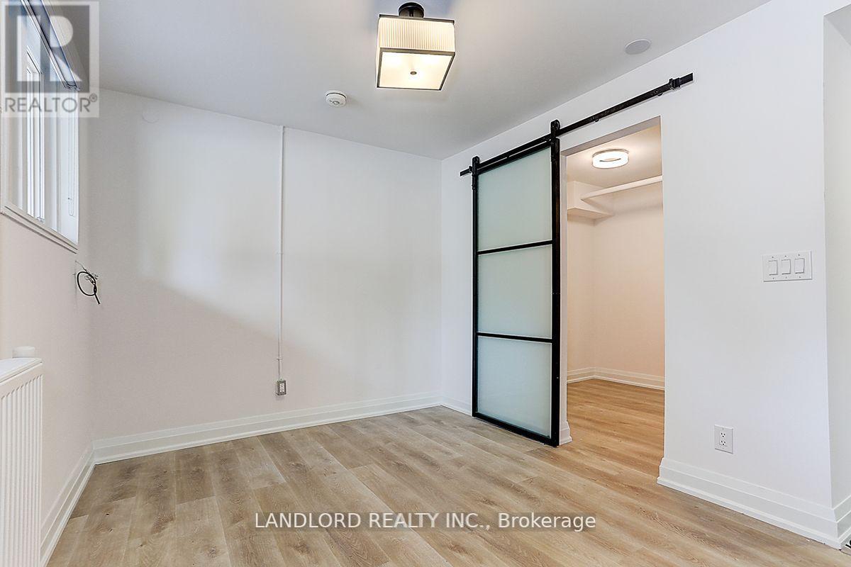23 - 2520 Bloor Street W, Toronto, Ontario  M6S 1R8 - Photo 4 - W13734032