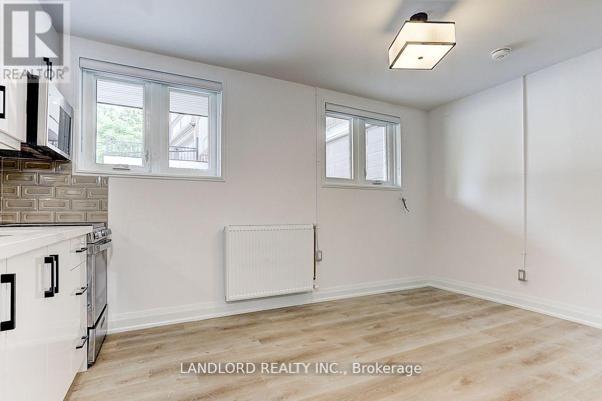 23 - 2520 Bloor Street W, Toronto, Ontario  M6S 1R8 - Photo 6 - W13734032
