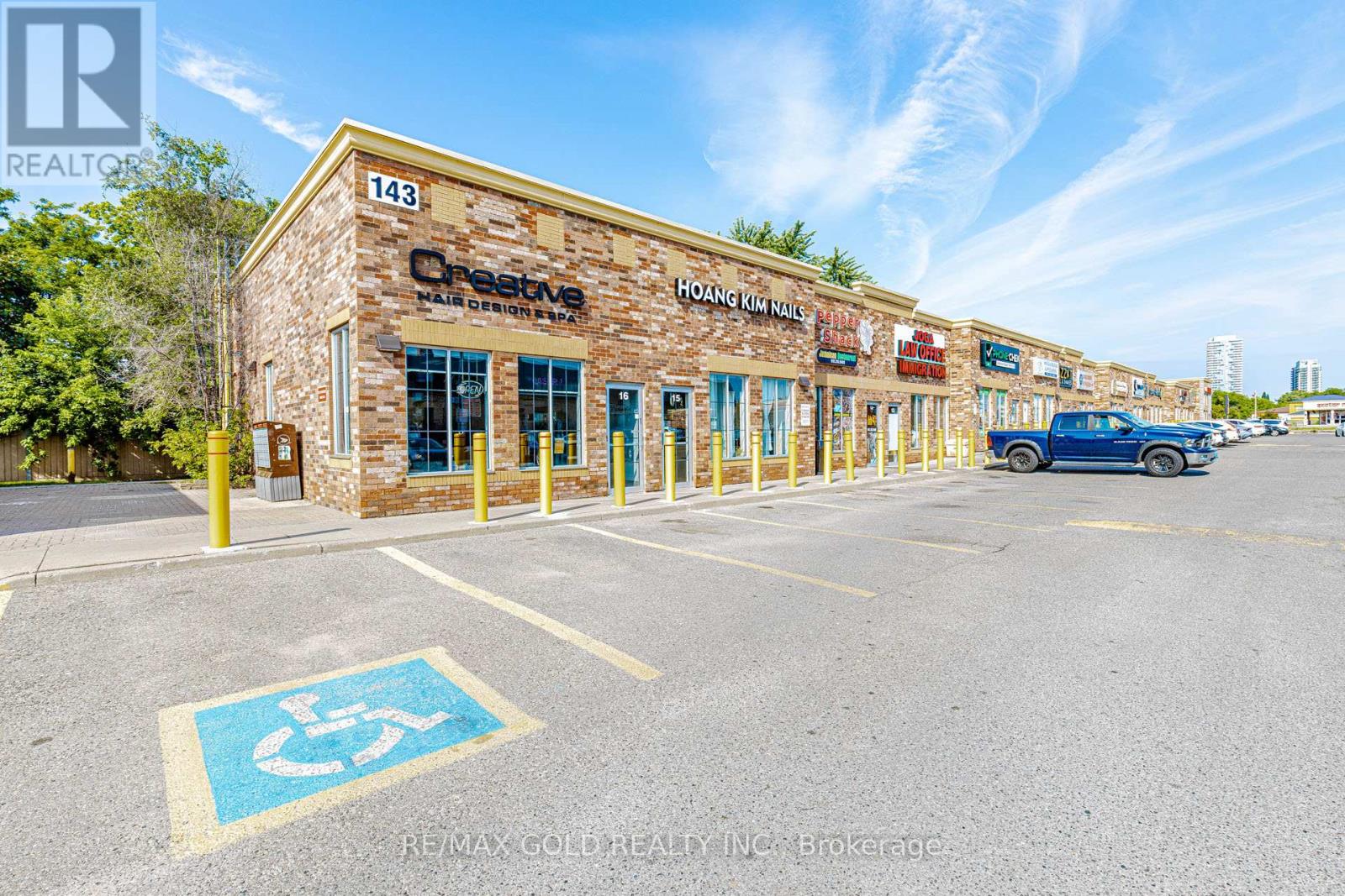 16 - 143 Clarence Street, Unit 16 Street, Brampton, Ontario  L6W 1T2 - Photo 2 - W13734048